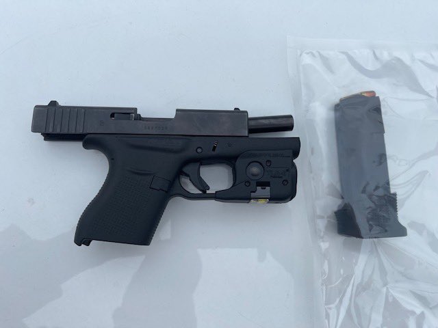 DPDNWNPO's tweet image. Great week for  #NWCRT!  8 Felony arrests and 5 guns seized. Aggravated robbery suspects taken into custody. All part of @DPDChiefGarcia weeding plan!   #KeepingDallasSafe @LtScogginsDPD