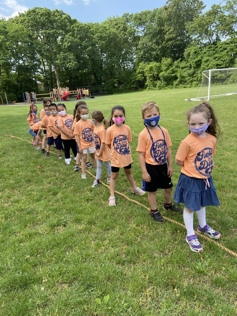 Fiorini_Fb's tweet photo. Field Day Part 1 @HPS_Eagles https://t.co/yH2ekDm5B2