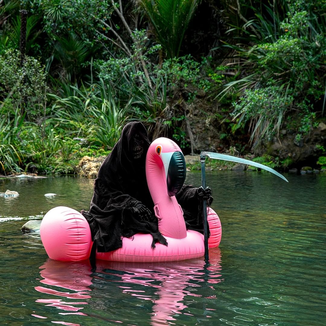 AttitudeCo's tweet photo. Summer vibes๐ค๐
๐ท iamtheswimreaper
#attitudeclothing #longweekend #grimreaper #swimreaper #goth #gothic https://t.co/r3osbiXU8u
