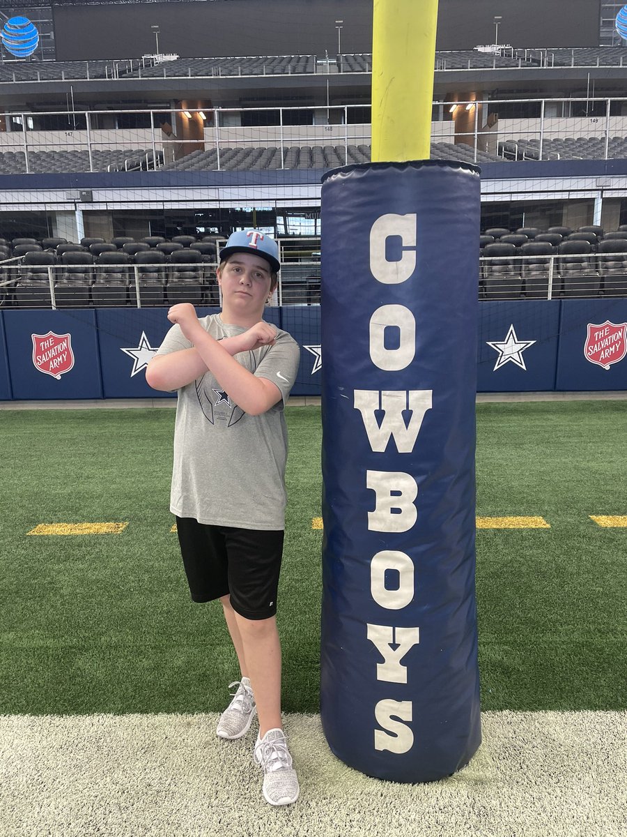 No <a href="/dallascowboys/">Dallas Cowboys</a> tour is complete without Throwing Up the X! <a href="/DezBryant/">Dez Bryant</a>
