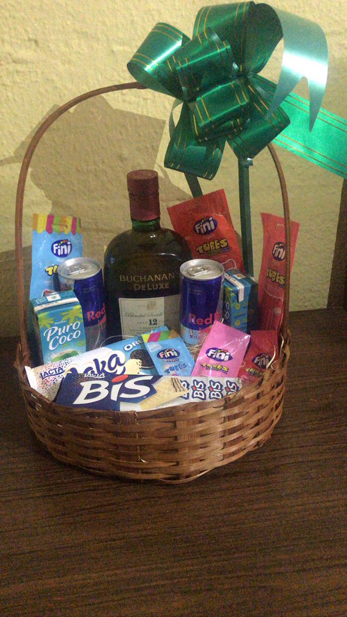 nielzinribeiro's tweet photo. é.. alguém vai ter que morrer com a roupa nesse relacionamento ai dia dos namorados  é logo ali 🥰🥃

custa 0$ ajudar o trabalho do amigo, entregamos no conforto da sua casa com uma pequena taxa!!! 🏍🥂 

encomendas chama na dm https://t.co/hhrOZ5HgJ3