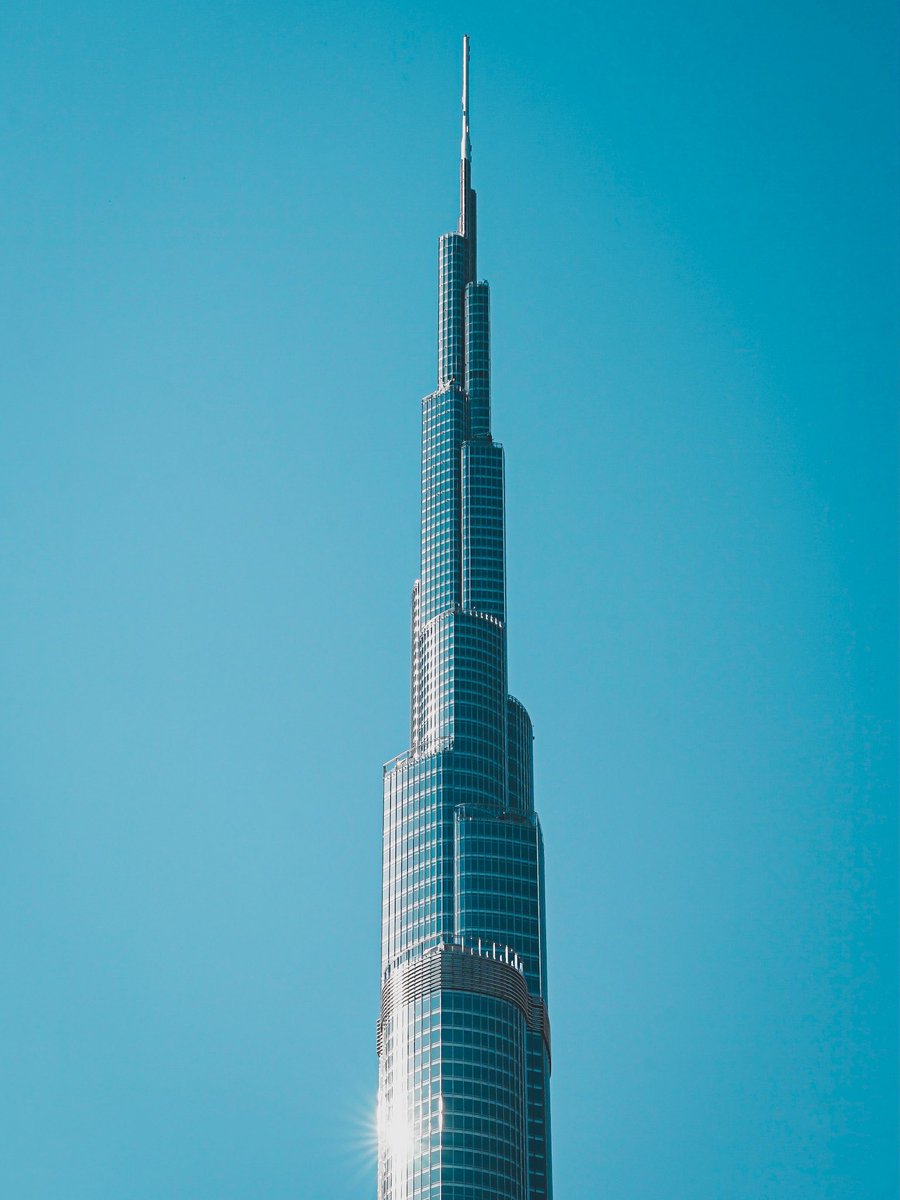 ClicKingMann's tweet photo. Experimenting with edits. What colouring do you prefer? Light Blue or Vintage edited with @Lightroom  

Picture of the top of @BurjKhalifa in @MyDowntownDubai

#Dubai #photography #lightroom https://t.co/HZBMZrQTg8