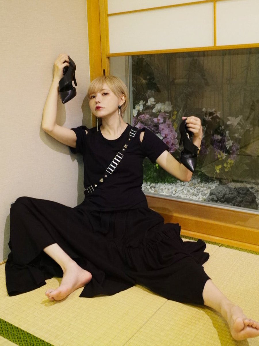 yohjiyamamotoの黒が本当に可愛い。 おはようございます。今日もお互い