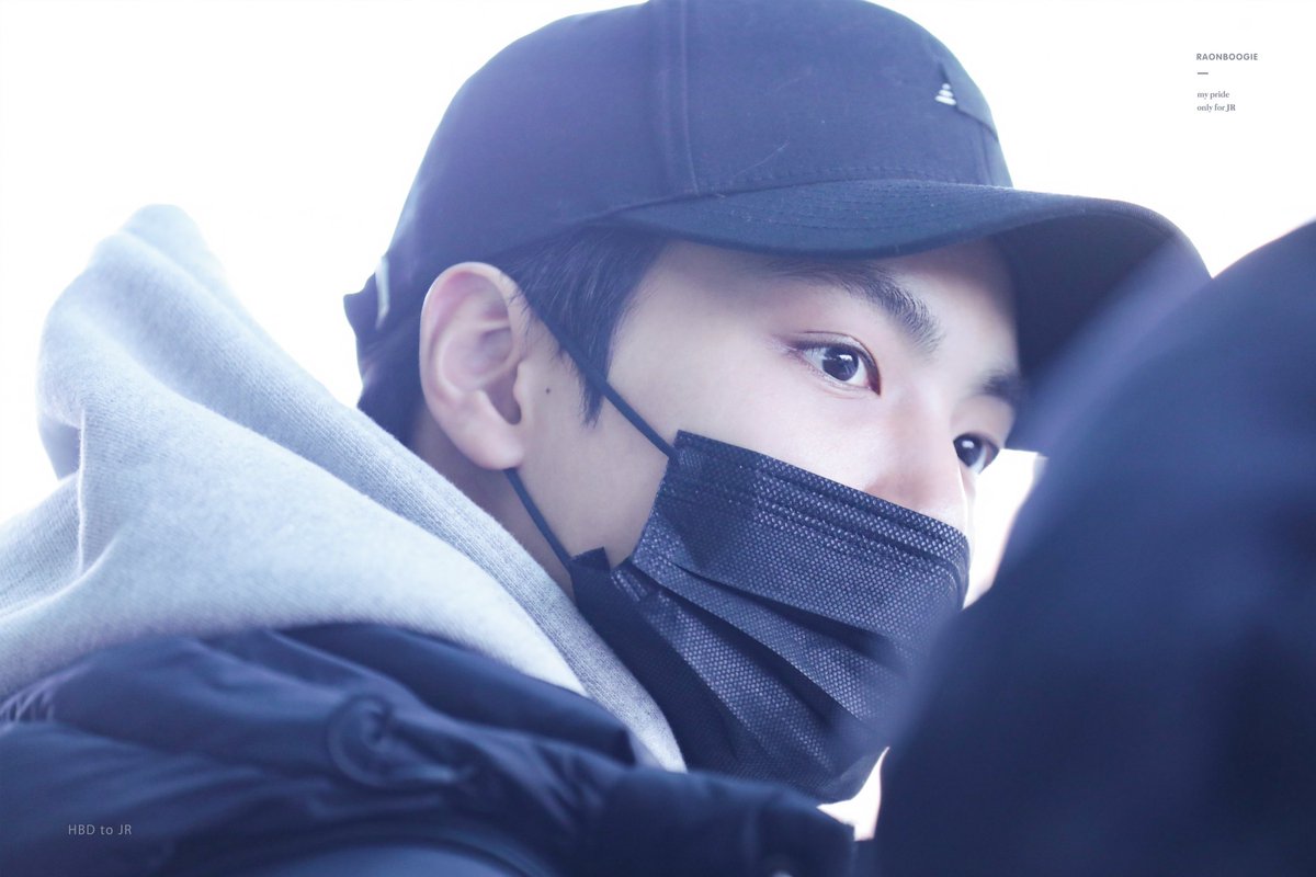 raonboogie's tweet photo. #HAPPYJRDAY #JR #복자 #종현 #金鍾炫 

행복한 종현이의 날, 종현시💙

#여름의_햇살이신_종현이의_날
#OneAndOnlyJRDay https://t.co/u2kLJ8y6I1
