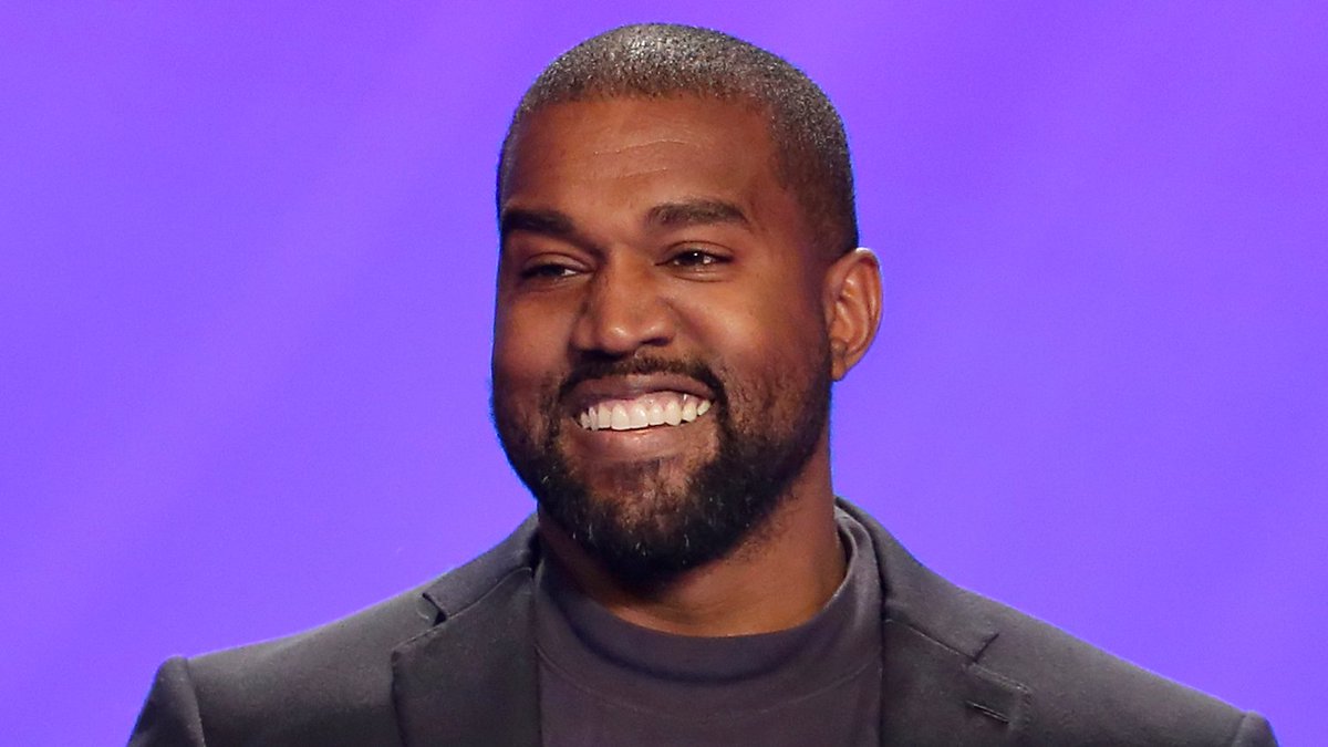 Happy Birthday to Kanye West.
Drop your favorite songs and albums from Yeezy in the replies. 