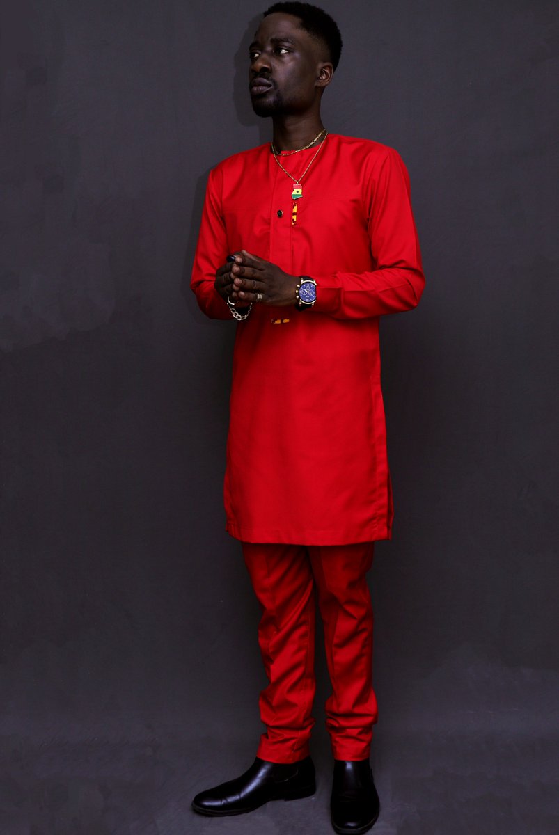 itsK1NGZ's tweet photo. THIS OUTFIT WAS MY BDAY GIFT FROM @ggbespoke.gh_ (IG) #GhanaFashion #GGBeSpoke @KINGxPRODCTIONZ #K1NGZ #KingProductionz https://t.co/j0zKFm1p3u