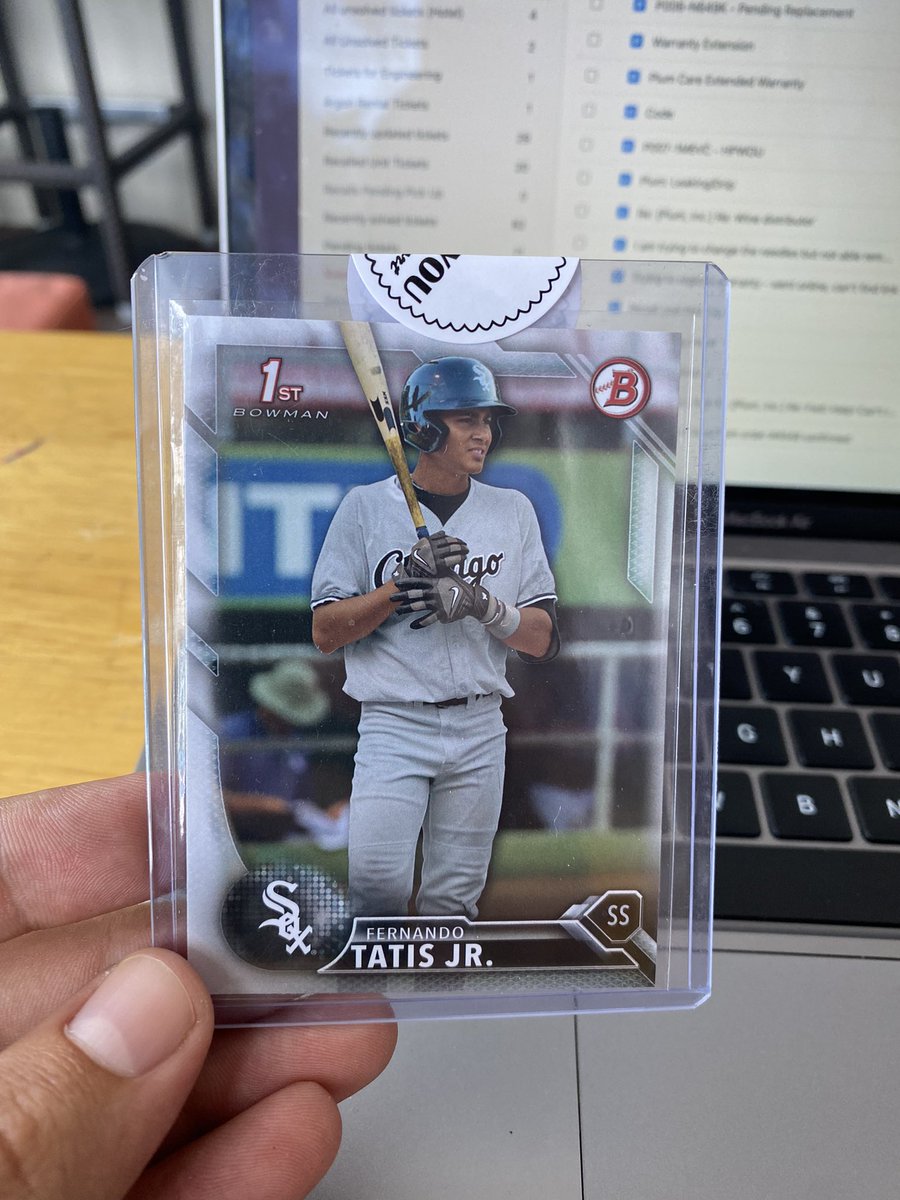 hobbyslambreaks's tweet photo. Lets start a #MondayMailCall around #TheHobbyย and reply to this post with the ๐ฅ๐ you got in the mail today!
We scored this 1st Bowman of Fernando Tatis Jr in a razz with @LegendcardsNY ๐ญ๐ฅ
@CardPurchaser @ClutchRipz @HobbyConnector #whodoyoucollect https://t.co/Y8wxYTE40A