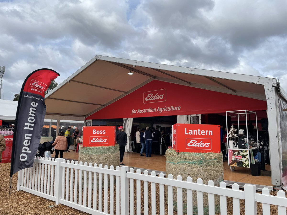 Elders FarmFest with <a href="/getFarmLab/">FarmLab 🌱</a> and Fly the Farm #Toowoomba 
#agtech #SoilHealth #UAV <a href="/unesmartri/">UNE SMART Region Incubator</a>