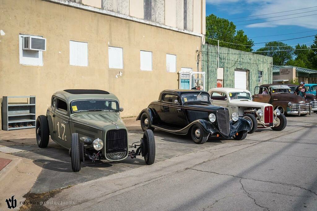 royboyprods's tweet photo. It’s been a month now and I’m still riding high on the #straykat500 what show are you headed to next? For me it will probably be the Midway Drags this weekend then Back  To The 50’s next weekend for work. https://t.co/F3sBtUGStV https://t.co/4y9v3hKFgd