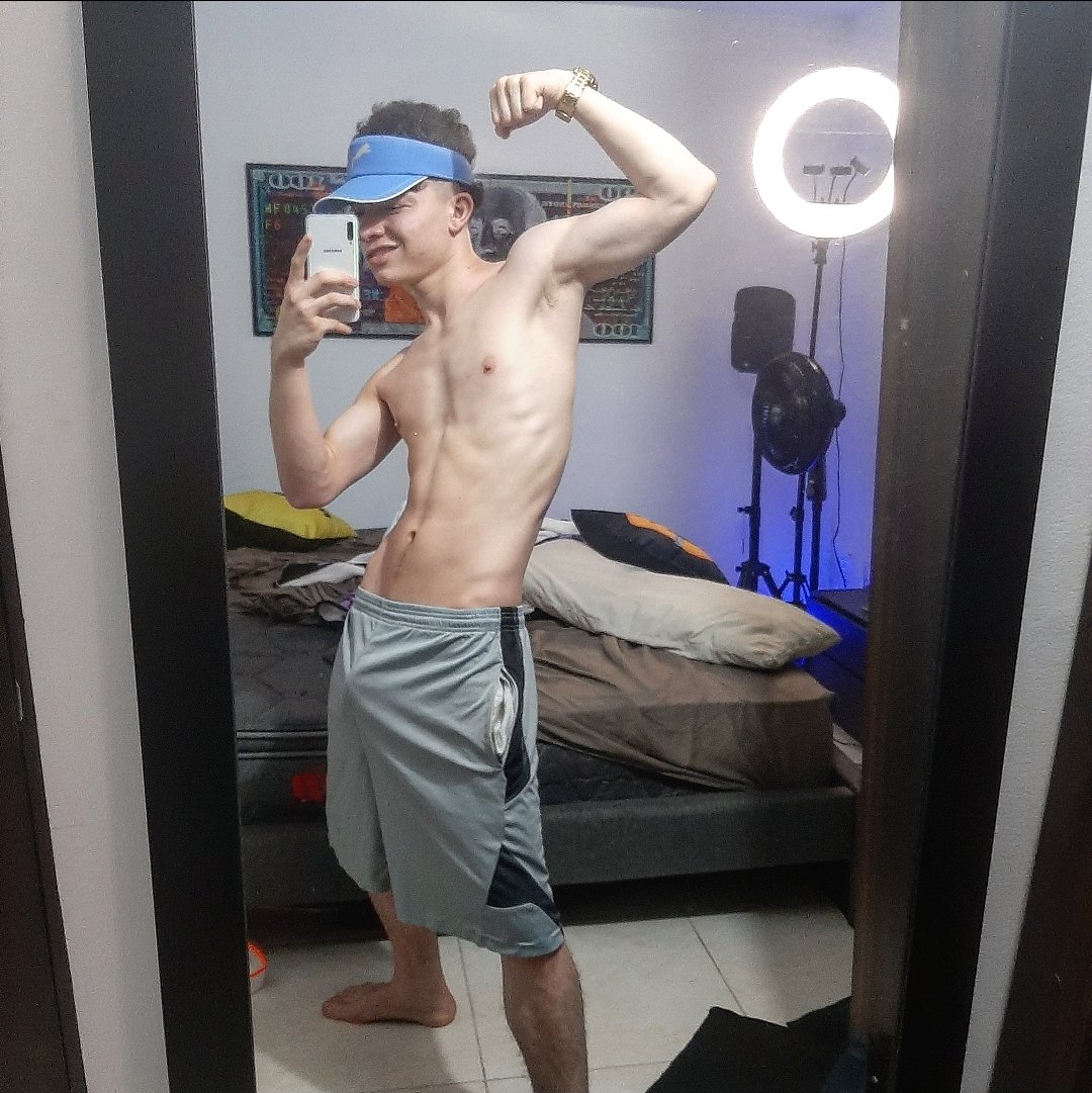 jhonbaby777's tweet photo. El que rt mando sorpresa al dm 🙎 ojo pues 👀👀👅 https://t.co/W52uoTQHUP