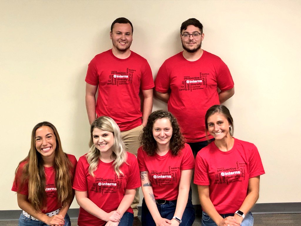 nadia_wyatt's tweet photo. What a way to start the week with @MarcAOsborn hosting this incredible group of Interns joining Team Target! I am so excited for the unique way each of you will impact your stores and teams! #G194 #WorkSomewhereYouLove #TargetCareers #TargetInterns #D117 #D118 #D147 #Target https://t.co/Ka3tVZVARf