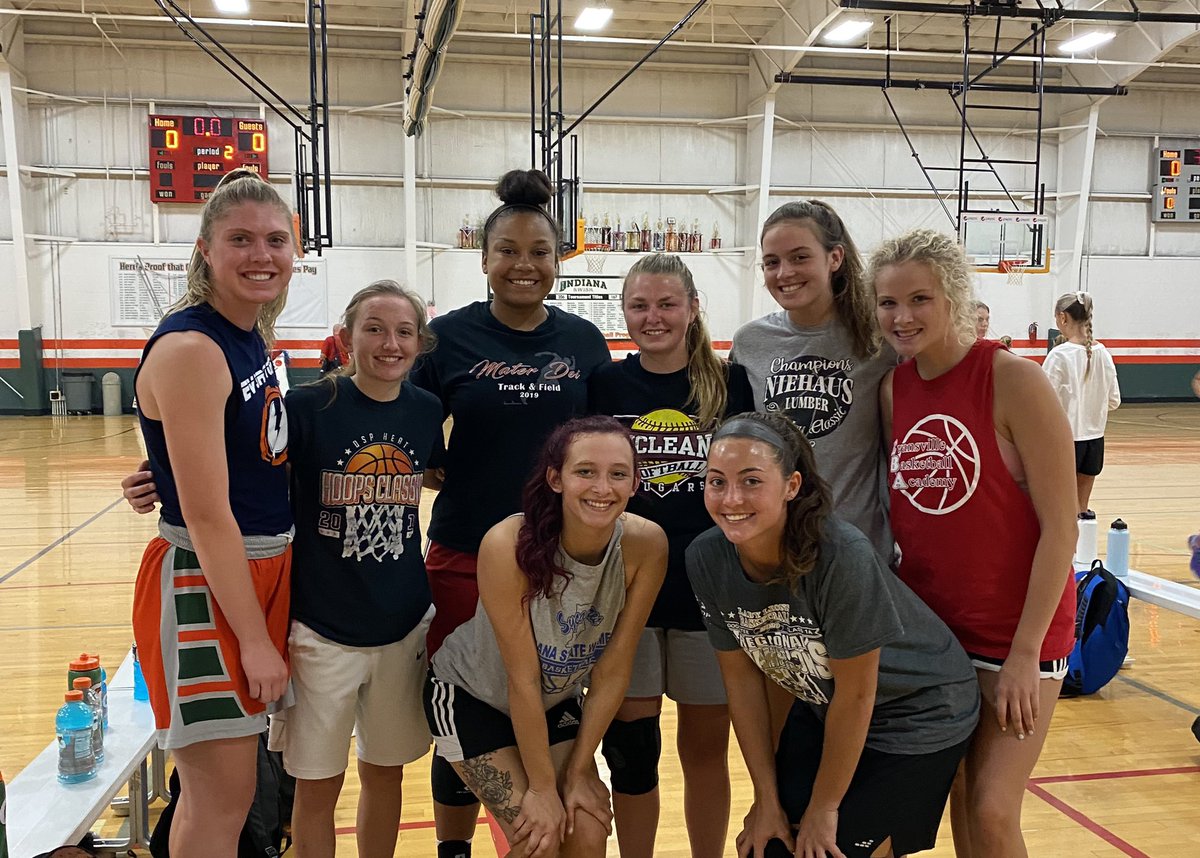 Didn’t know that I would miss travel ball, these girls, their families, and the sport so much!!! Even though they haven’t practiced, no official coach, no plays, and started out the evening pretty rusty, it was a great time watching them!! Shout out to our MD girls looking good!!