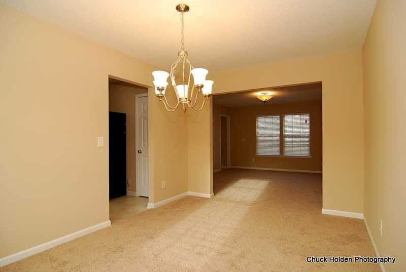 Rotonya3's tweet photo. Charming 4 bedroom Home Located in Jacob's Creek!
 
409 Grand National Lane, Elgin, SC 29045 - 8 Minutes Away From Village at Sandhills. 

For more information regarding this property, Please check out this link. https://t.co/psyHcgWqBO https://t.co/yeZrm93BJE