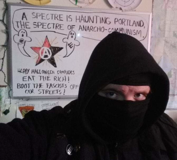 MrAndyNgo's tweet photo. Portland antifa member Isabel Rosa Araujo (formerly known as Philip Vincent Haskins-Delici) tweeted: "Would be a shame when I start personally actively looking for you again"

https://t.co/oWED37XOMn https://t.co/aQ3sIk7p58