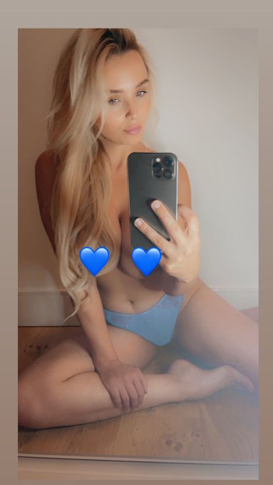 A date would be perfect, wouldn&rsquo;t it? https://t.co/m29PGVIMx9<a href="/tag/retweet"class="tags"><span>#retweet</span></a><a href="/tag/onlyfans"class="tags"><span>#onlyfans</span></a><a href="/tag/avnstars"class="tags"><span>#avnstars</span></a>