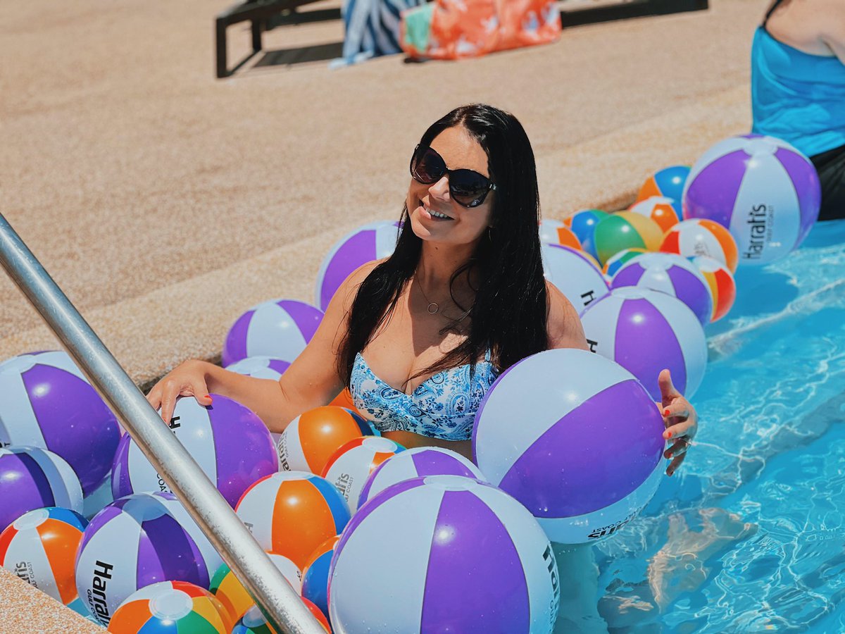 HarrahsGC's tweet photo. Come have a ball with us this summer! #ComeOutAndPlay #AlwaysPoolside #AlwaysHarrahs https://t.co/MoMzL7W03d