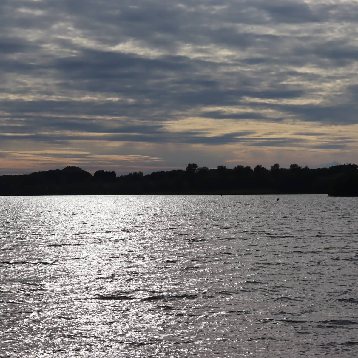 JackOsbFootball's tweet photo. No Filter Needed 📸
@STWDraycote📍
#canon #canonphotography #photography #scenery #draycotewater #sunset #sunsetphotography #canoneos250d #views https://t.co/FQdbWiXxBH