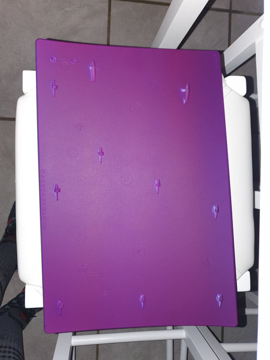 Pixeletiao's tweet photo. A little DIY PS5 Color Scheme with Plastidip.

#PS5
#Sony
#PlayStation 
#DIY https://t.co/LqOBnWbKJf