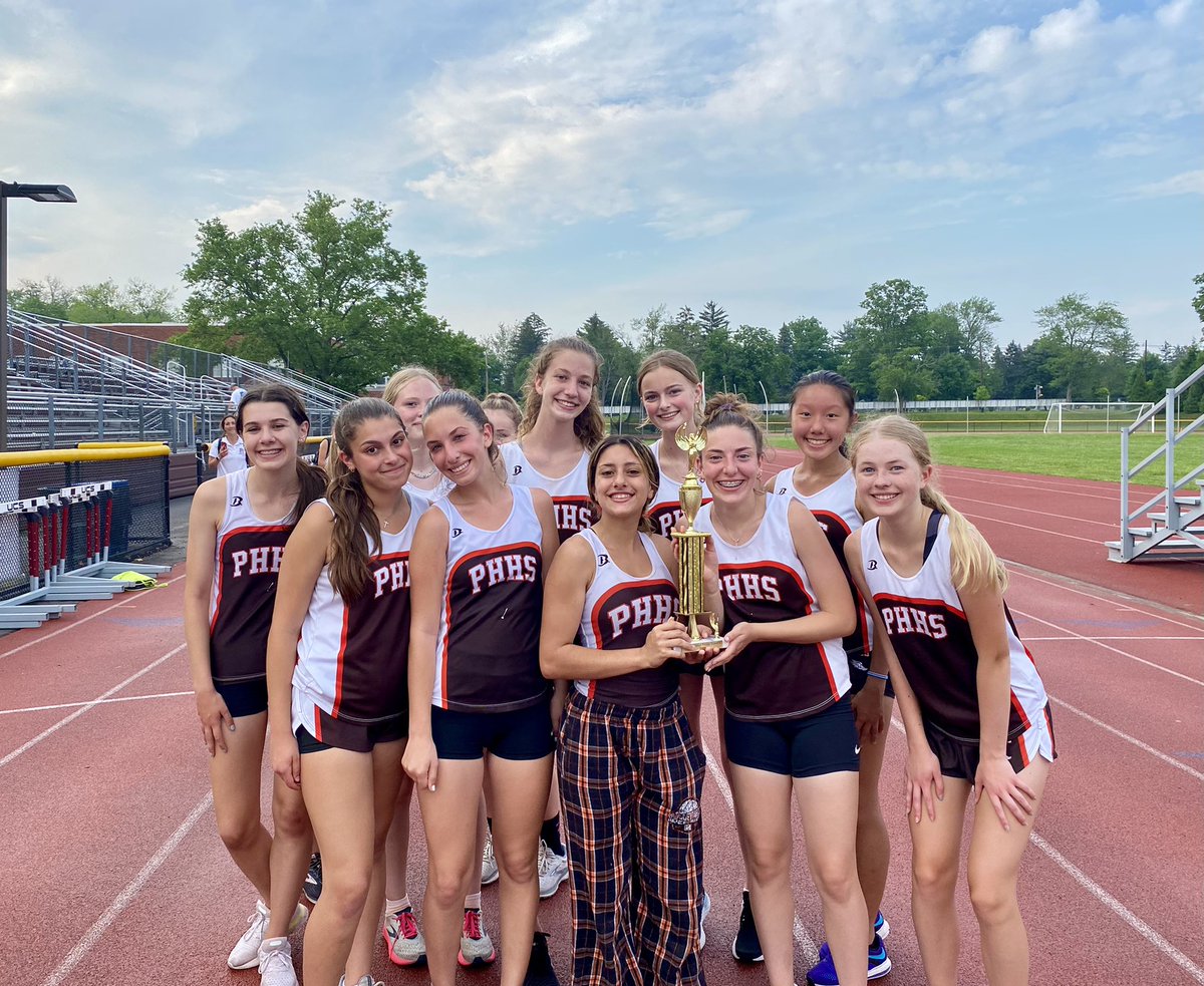 PHHSTF's tweet image. 🏆Freshman Girls County “C” Champs
@PHathletics @StevenPapa9 #GoBroncos