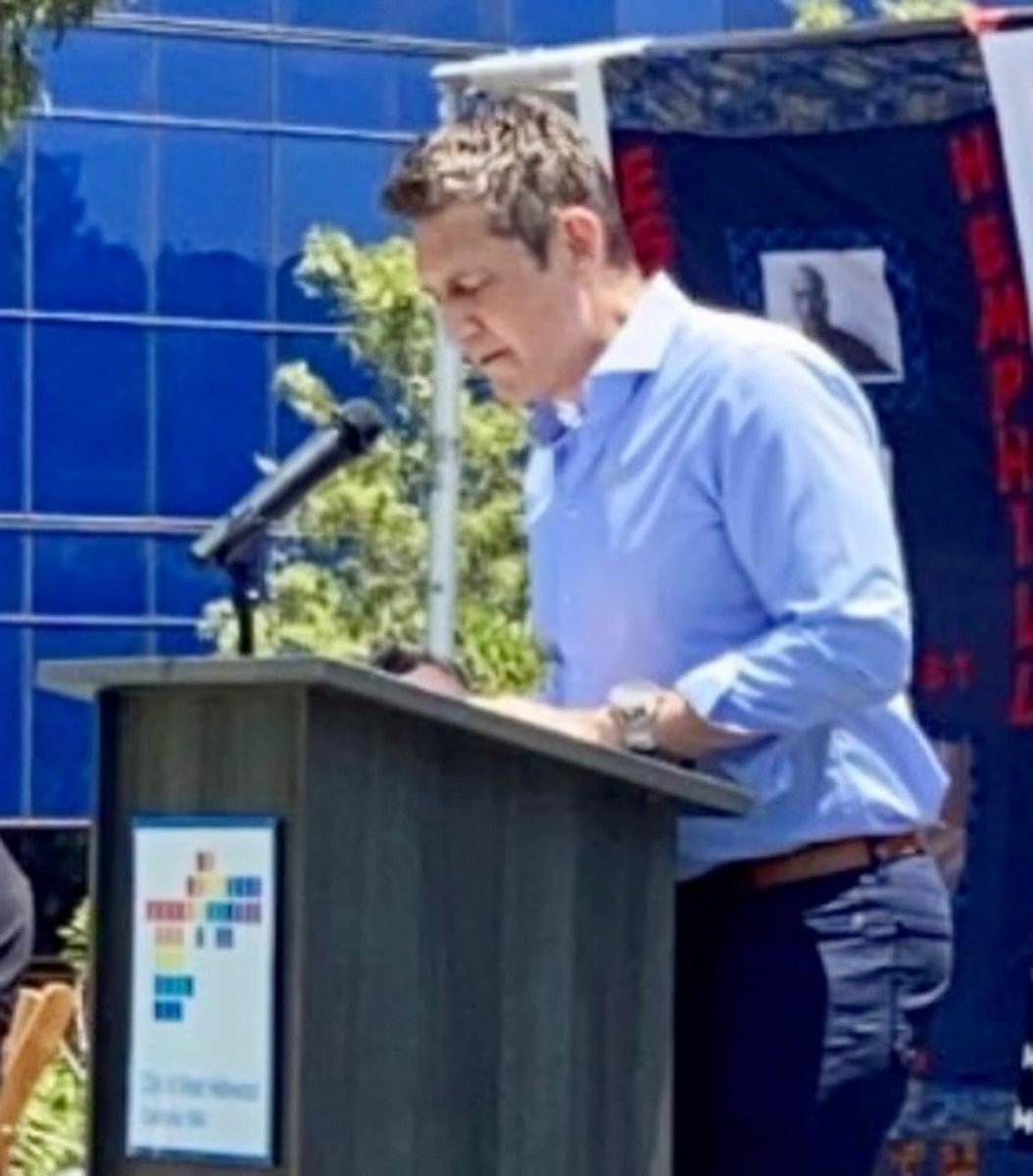 RobertGant's tweet photo. Grateful for a beautiful weekend participating with @ThePeterPaige in the groundbreaking of @TheAIDSMonument. For many generations to come, the monument is going to be a powerful tribute to the memories of those lost and a lasting reminder to the world of what really happened. https://t.co/dJjtYOKVTZ