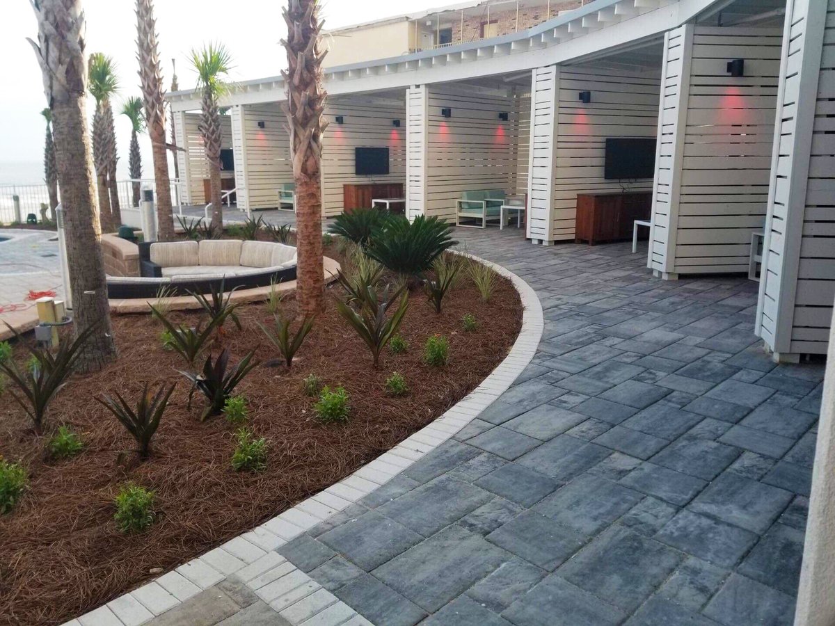 Book your vacation on #PCB 🏝️and relax around the pool with us! Click here for your rate >>> bit.ly/2w7YTVj