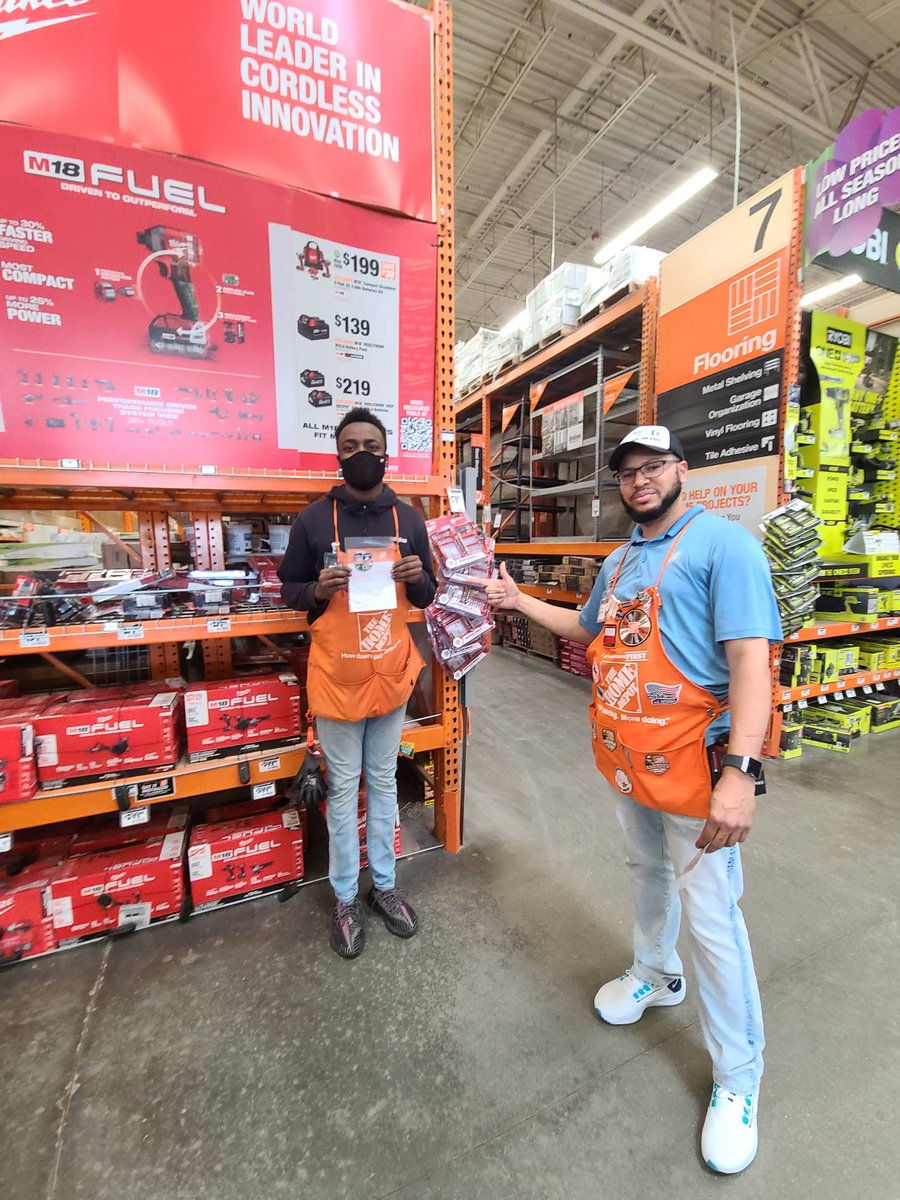 Recognized DJ and Maykel for there outstanding execution of Bay Directed Packdown and maintaining in stock in Hardware!  <a href="/TonyaB6525/">Tonya</a> <a href="/cynthia_coulter/">Cynthia Coulter</a> <a href="/gcoll1001/">g coll</a> <a href="/LaurettaASDS/">Lauretta Atkins</a> <a href="/bliczwek/">Brian Liczwek</a> #powerofthegulf #HomerAwards