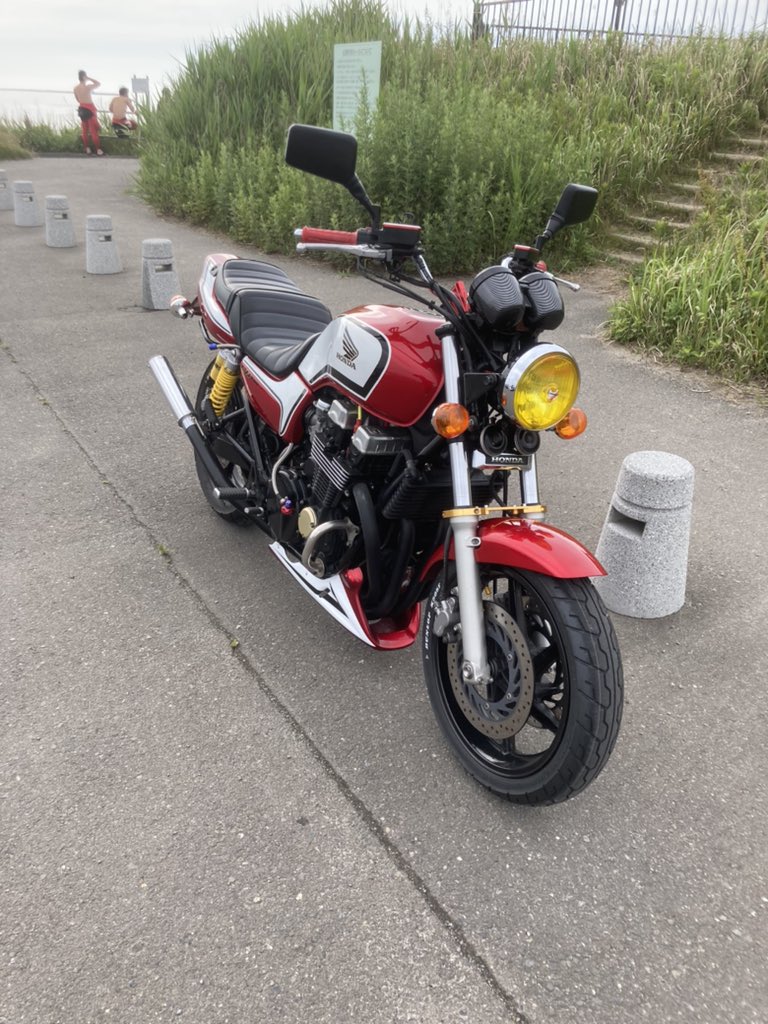 ① CB750F 2 RC42 CB750-2 リア羽 リアシートカウル ウイング ハネ 羽 ① CB750F 2 RC42 CB750-2 リア羽 リアシートカウル ウイング ハネ 羽