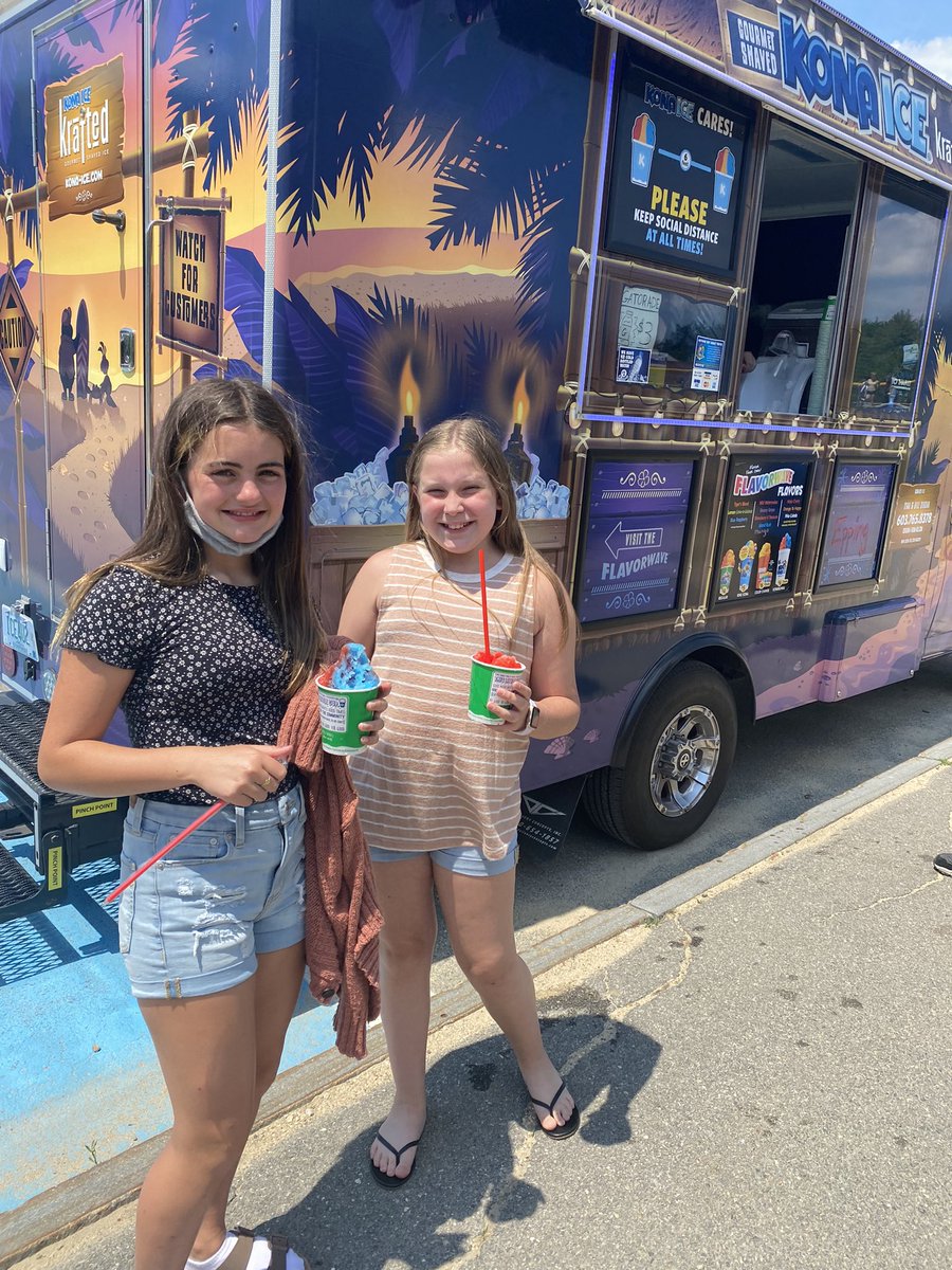 nh_middle's tweet photo. It may have been really hot today, but it was really cool at Epping Middle and High Schools with Kona Ice today! https://t.co/XvttqzJ00h