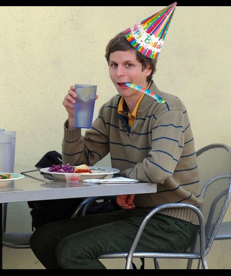 HAPPY BIRTHDAY MICHAEL CERA  here s a thread of pics of him that ll always make you smile 