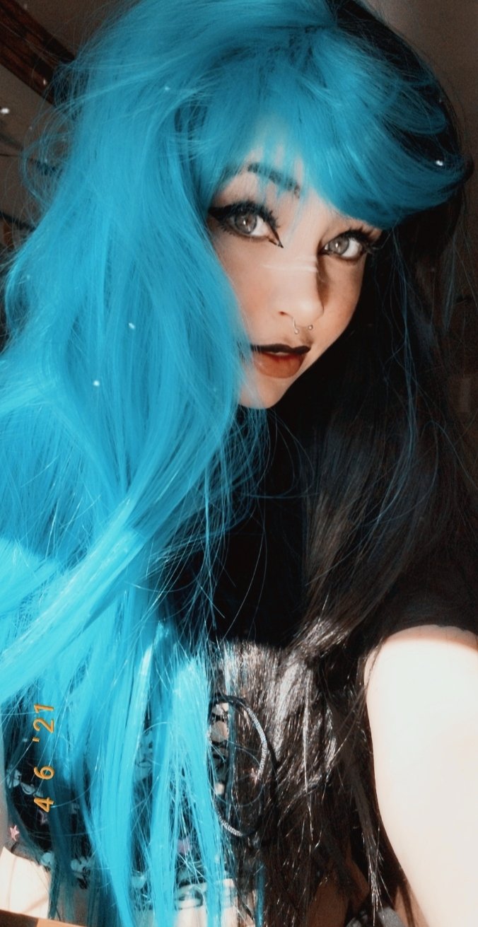 Rusty Fawkes on Twitter: "Can I get a 'RAWR XD' in the chat cx https