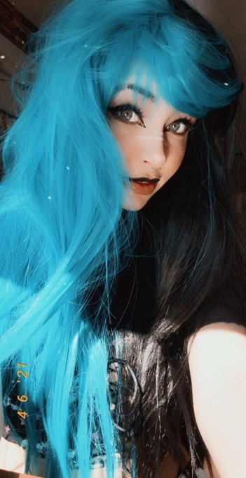 Can I get a 'RAWR XD' in the chat cx https://t.co/I9vuWycGhT
