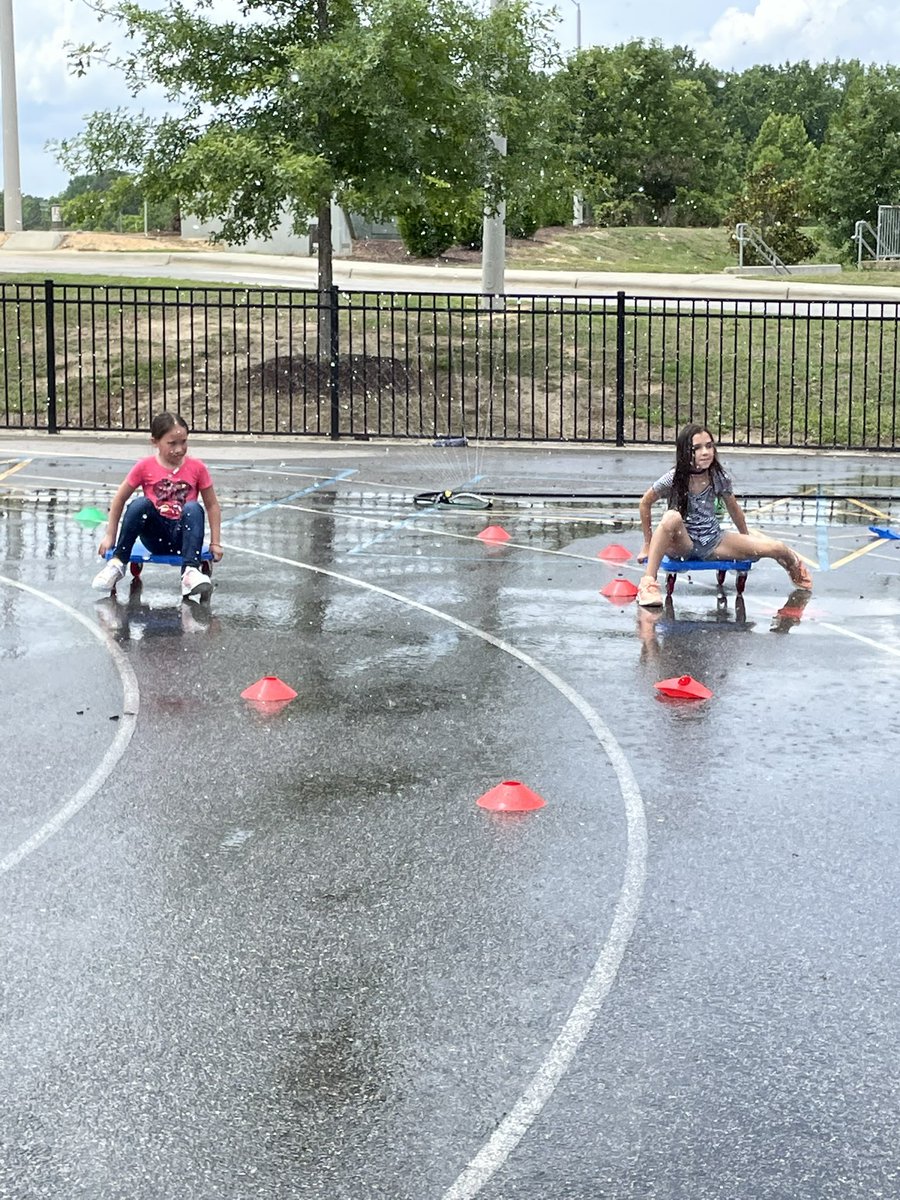 mrspuryearclass's tweet photo. Field day success! Even virtual kids came to join in on the fun! It’s so great to have some fun live and In person! @BryanRoadES https://t.co/A6vJYjIYbV