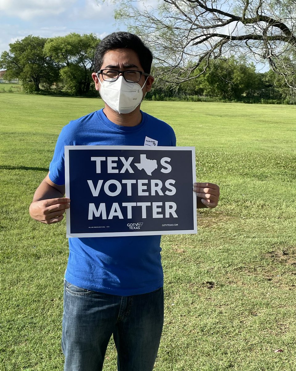 6:40 pm: 'America was not built on fear.' #DriveForDemocracy