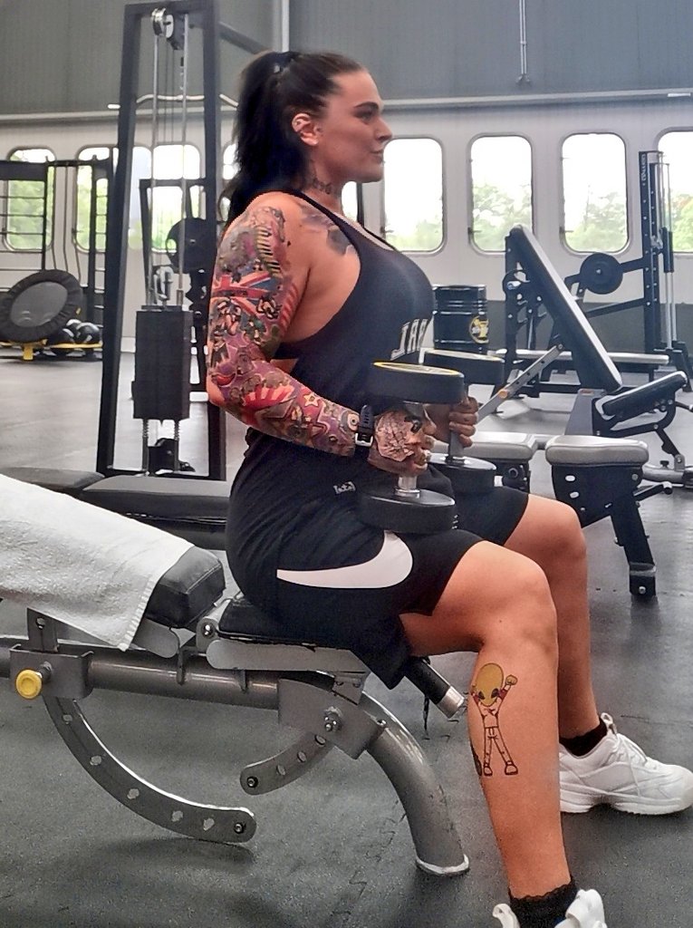 Jazzy_Gabert's tweet photo. Tough times don't last, tough people do #Kämpferin https://t.co/PLDQpcbqBL