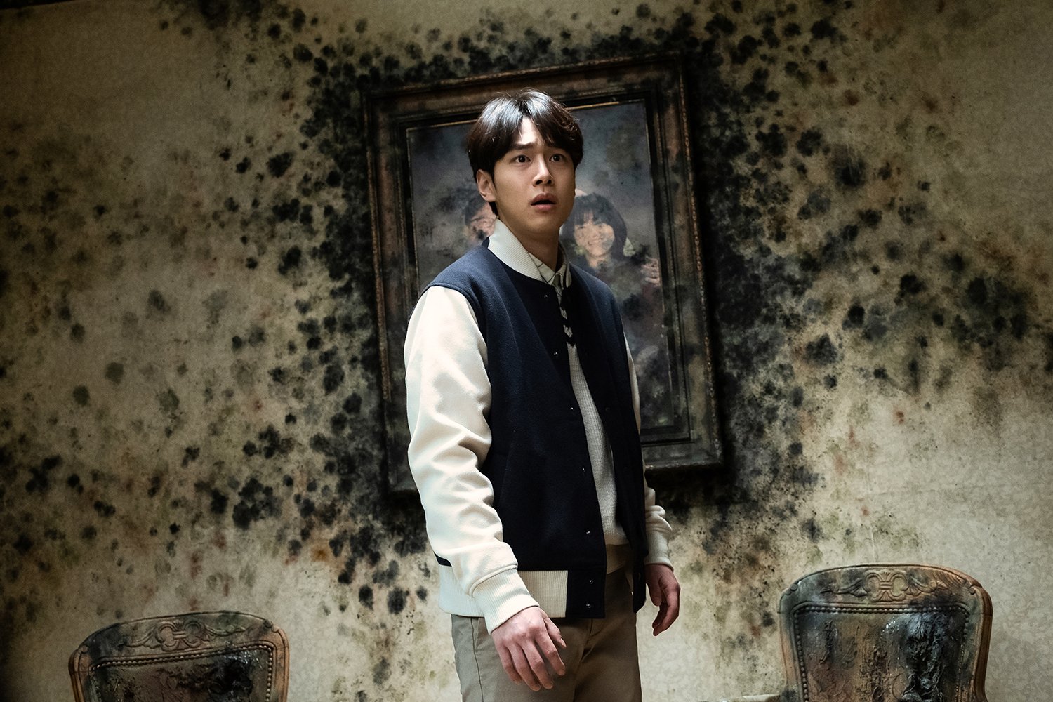 𝑨𝒔𝒊𝒂𝒏 𝑴𝒂𝒅𝒏𝒆𝒔𝒔 on Twitter: "Nuevas imágenes de la película "The Grotesque Mansion". Se vienen emociones fuertes. Estreno en #Corea: Junio de 2021.… https://t.co/Tx0h3278xm"