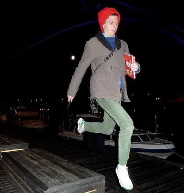 HAPPY BIRTHDAY MICHAEL CERA!!!! 