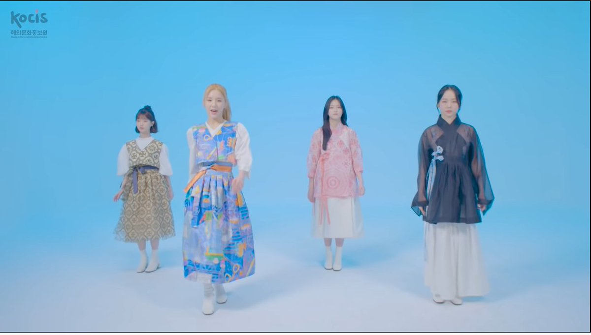 LOONA_MX's tweet photo. El canal de Youtube de Koreanet publico la versión de #LOONA Why not con Hanbok 😍
🔗https://t.co/Dr15GW9ck1
#이달의소녀 #AND
#LeoEX⚡️ https://t.co/zyiyNFdyoA