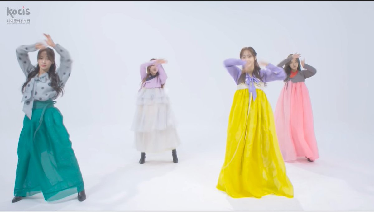 LOONA_MX's tweet photo. El canal de Youtube de Koreanet publico la versión de #LOONA Why not con Hanbok 😍
🔗https://t.co/Dr15GW9ck1
#이달의소녀 #AND
#LeoEX⚡️ https://t.co/zyiyNFdyoA