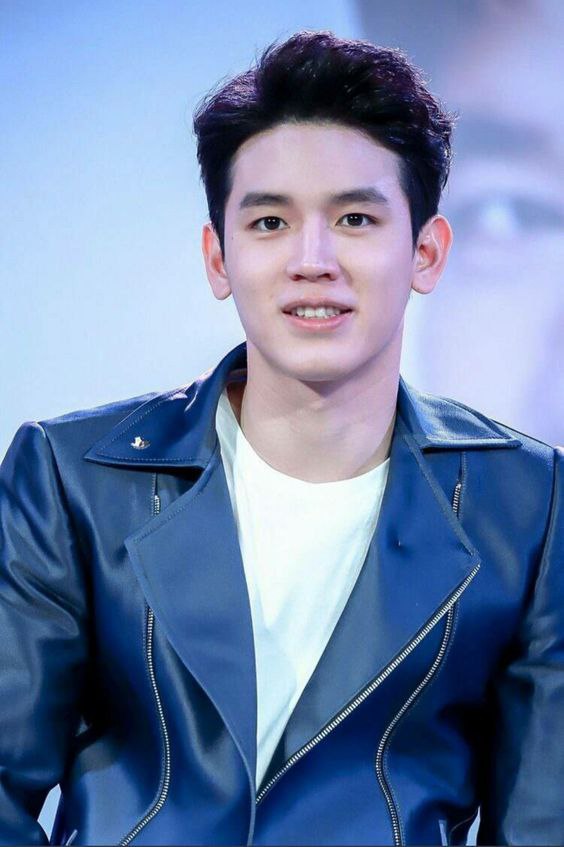 thitipoompics's tweet photo. #Newwiee 💙 https://t.co/UU5ZjH1nm4