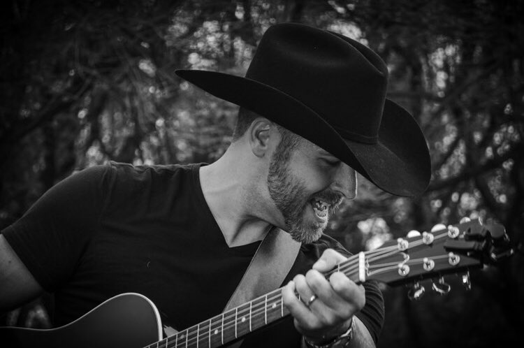 TheJustinMason's tweet photo. Frisco Music in the Square was amazing!  Thanks to everyone who came out.  And thanks to Kelly Spore for the great pics 👍

#JustinMason #countrymusic #frisco #livemusic #country #texas #music #truecountry #concert @KyleCoroneos @country_online @TasteOfCountry https://t.co/Un8rW5uYRI