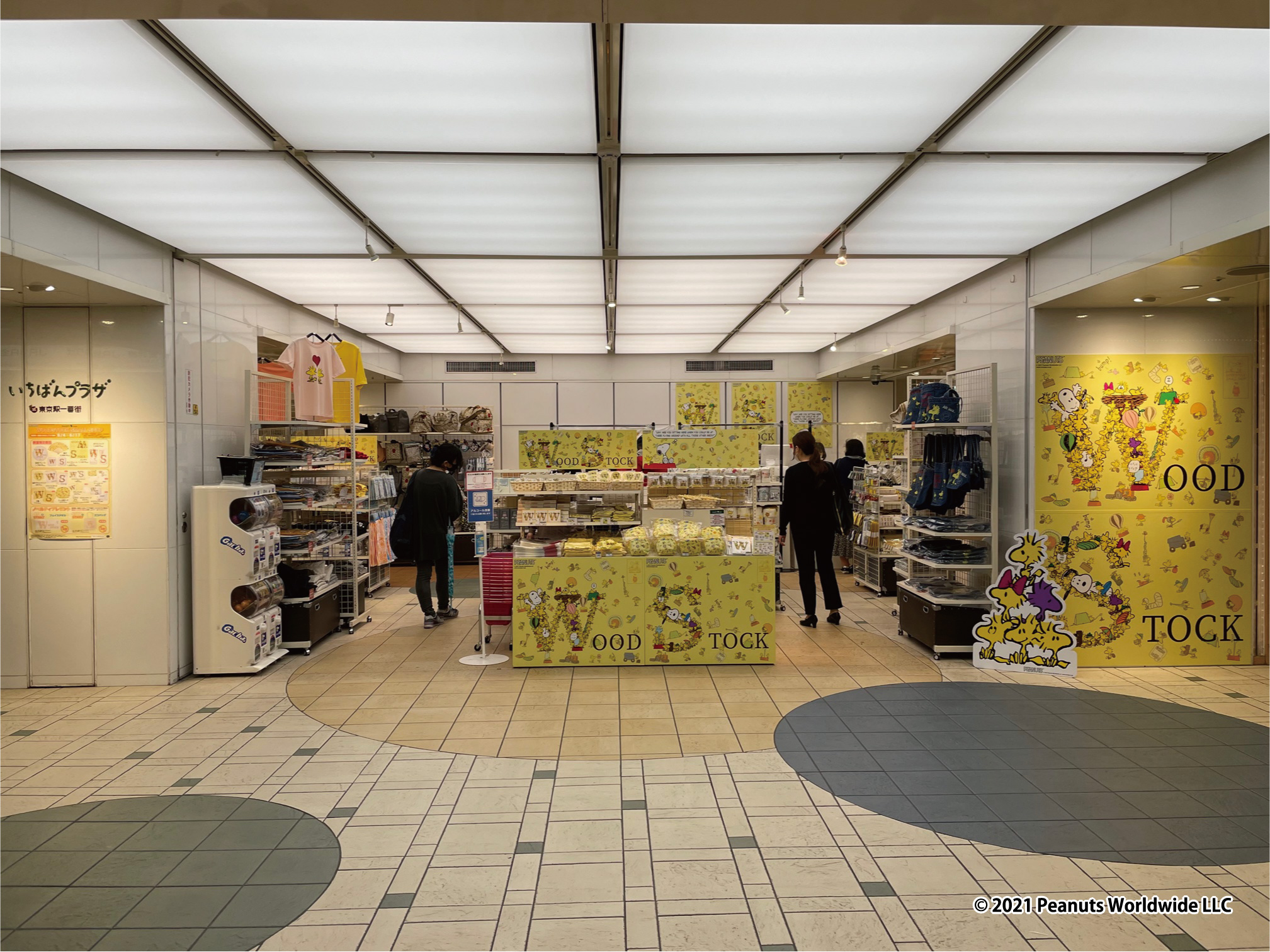 公式 東京キャラクターストリート Woodstock Small Shop By Snoopy Town Shopが6 4 6 17までいちばんプラザに登場 スヌーピーの大親友 小さな黄色い鳥の ウッドストック にフォーカスした 小さなお店が期間限定でopen ここでしか手に入らない