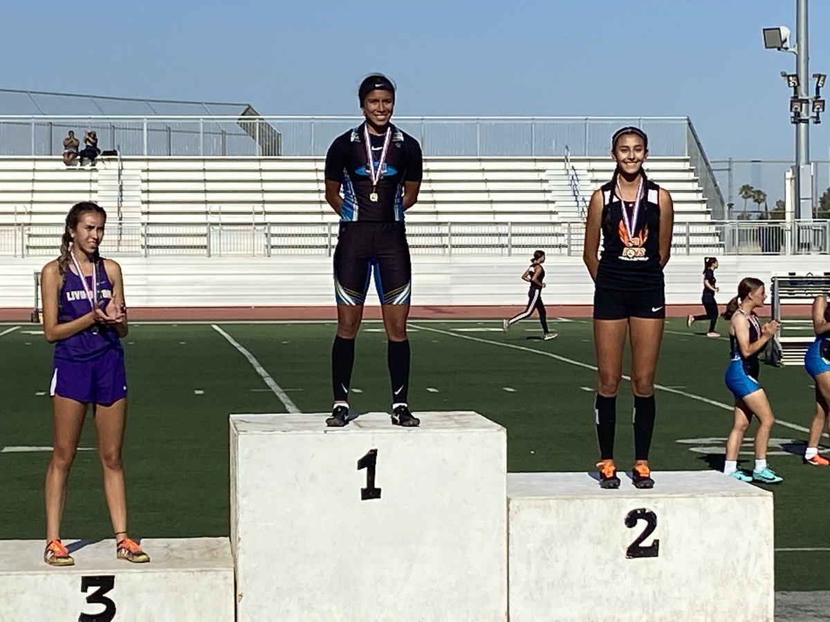 Your Varsity Girls CCC 400m Champion Anaya Shelton! <a href="/ElCapAthletics/">ECHS Athletics</a> <a href="/ecgauchos/">El Capitan HS 🤠</a> <a href="/GauchoNetwork/">Gaucho Network</a>
