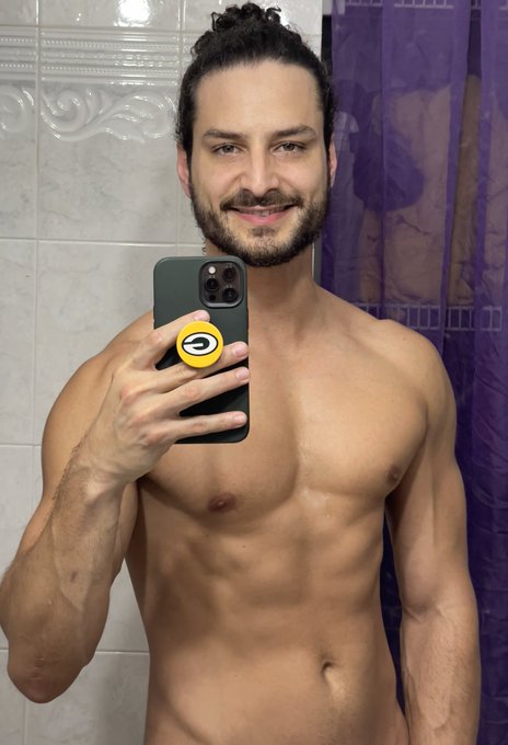 👀👀👀 https://t.co/aP91R0fDuP<a href="/tag/cablemanagement"class="tags"><span>#cablemanagement</span></a>