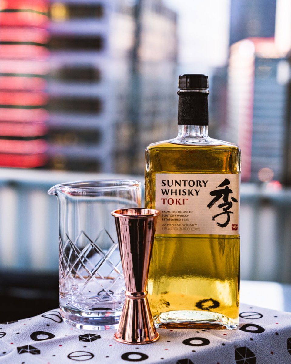 What drink are you most excited to order again?! Stayed tuned. We're working on some big plans over here 🎧🍸🏙️
.
.
.
#ElevateLounge #ElevateDTLA #happyhour #happyhourla #drinkup #vodka #housemusic #dtlaproud #supportlocalbusiness #VIPlounge #LAsupperclub #dinnerwithfriends