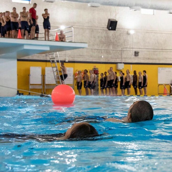 NavyJobsChuckTn's tweet photo. Can't swim? No worries. Our swim training and test will make sure you're ready to work on the water. If you have questions about the swimming portion of Boot Camp, comment below! ⬇️ https://t.co/1gcBDPmvqU https://t.co/C9JKQwQqvF