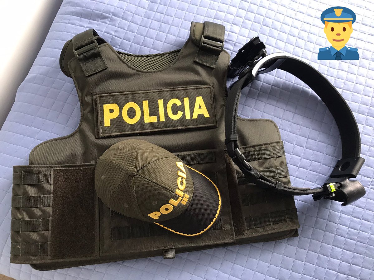 lacosta1069's tweet photo. #EsUnHonorSerPolicia https://t.co/F3T65tDfnG
