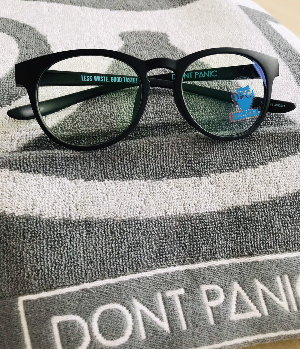 bungu_inazuman's tweet photo. #DONT_PANIC #Blue_Project のサングラスとリーディンググラス&PCグラスが新発売‼️
レジ前にて展開していますので、ぜひチェックしてみて下さいね😎🤓✅ https://t.co/xXcNCPq3E6