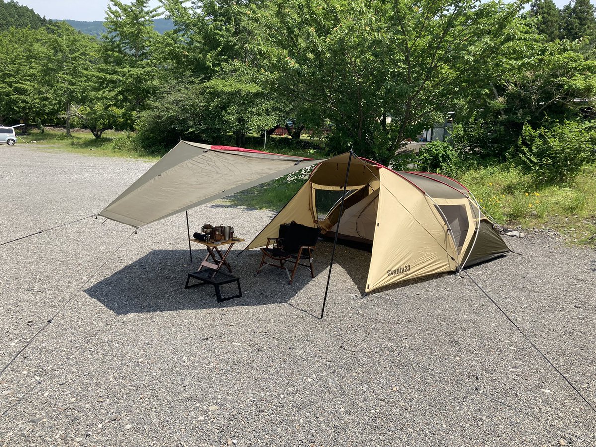 chrome_channel's tweet photo. 自分がyoutube投稿始めた頃使ってたテント「小川キャンパル シャンティ23 」を5年ぶりぐらいに使ってみた！
キャノピーを更に張り出すとタープが出現する仕組み✨
かつて最強ソロテントの異名を持つだけあってやっぱり素晴らしいテントだった✨ https://t.co/g4FP2fByZa