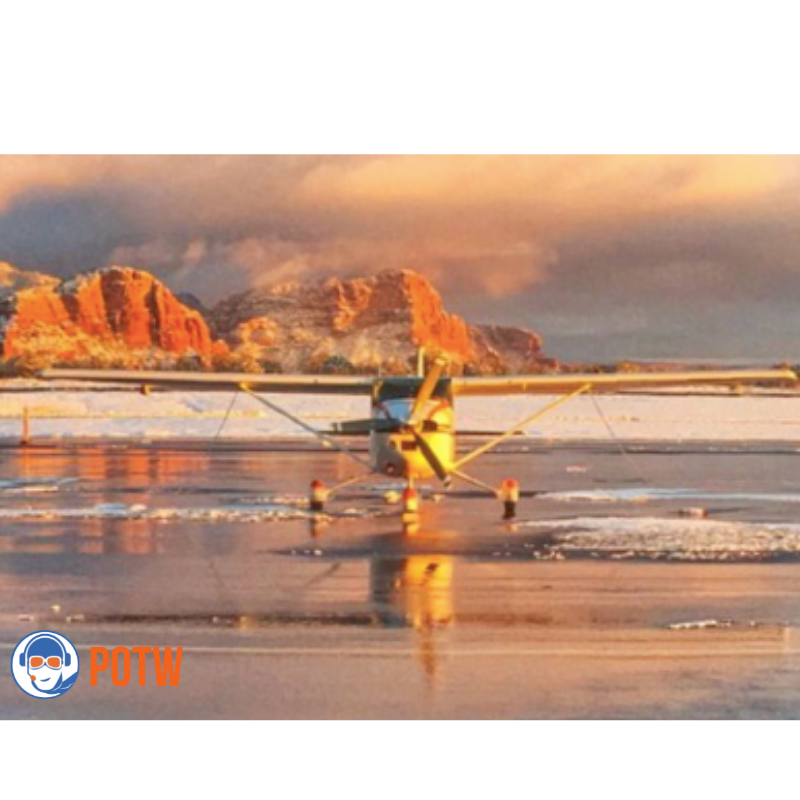 AeroSearcher's tweet photo. Now that's a #POTW and plus, it matches the AeroSearcher color scheme! #aviation #avgeeks #avitionphotos https://t.co/cbzWhzFVyX
