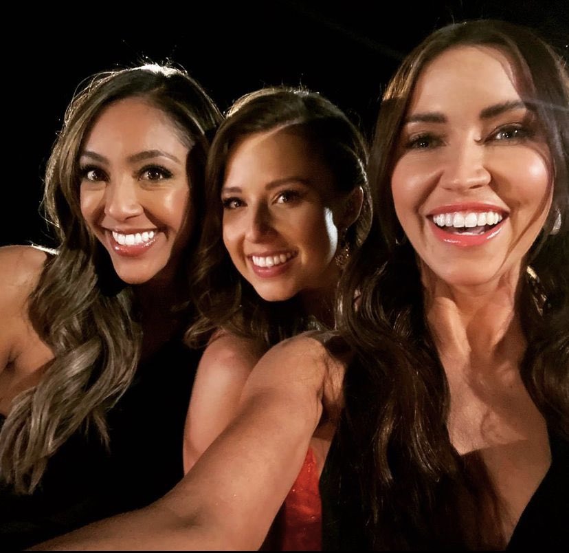 lilypink156's tweet photo. this episode proved that women hosts are better #bachelorette #TheBachelorette https://t.co/u1gmbOYXYP